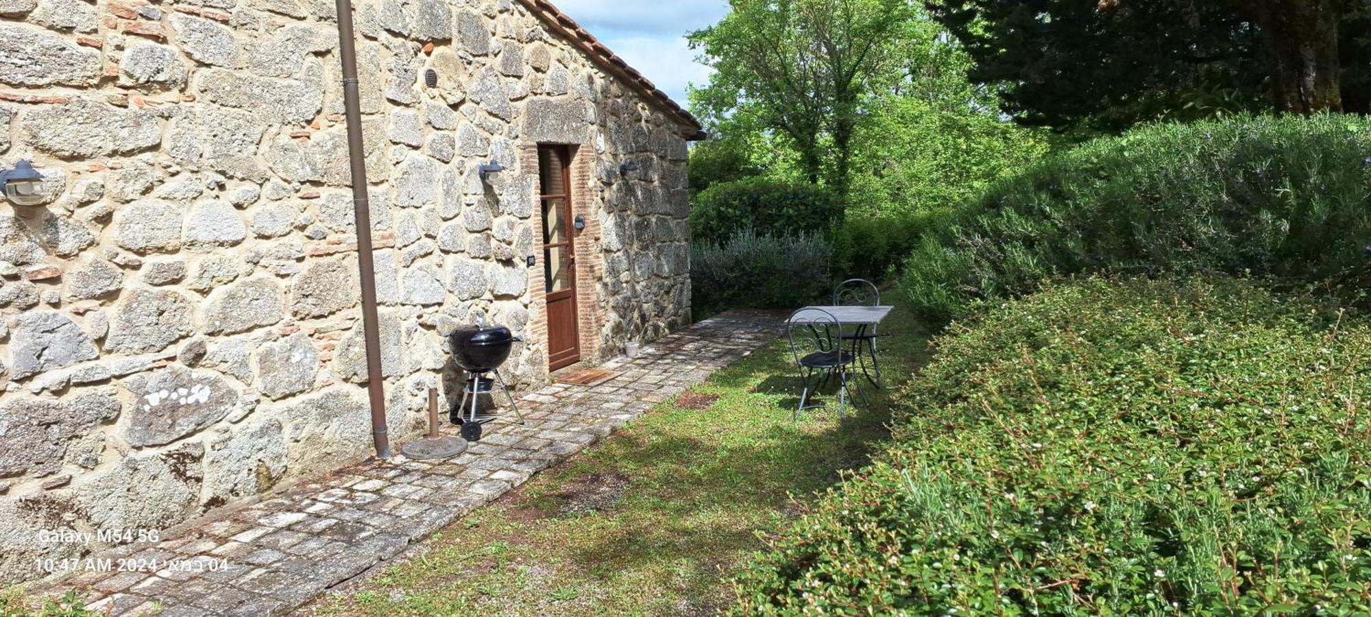 Aparthotel Borgo Del Grillo Sarteano Esterno foto
