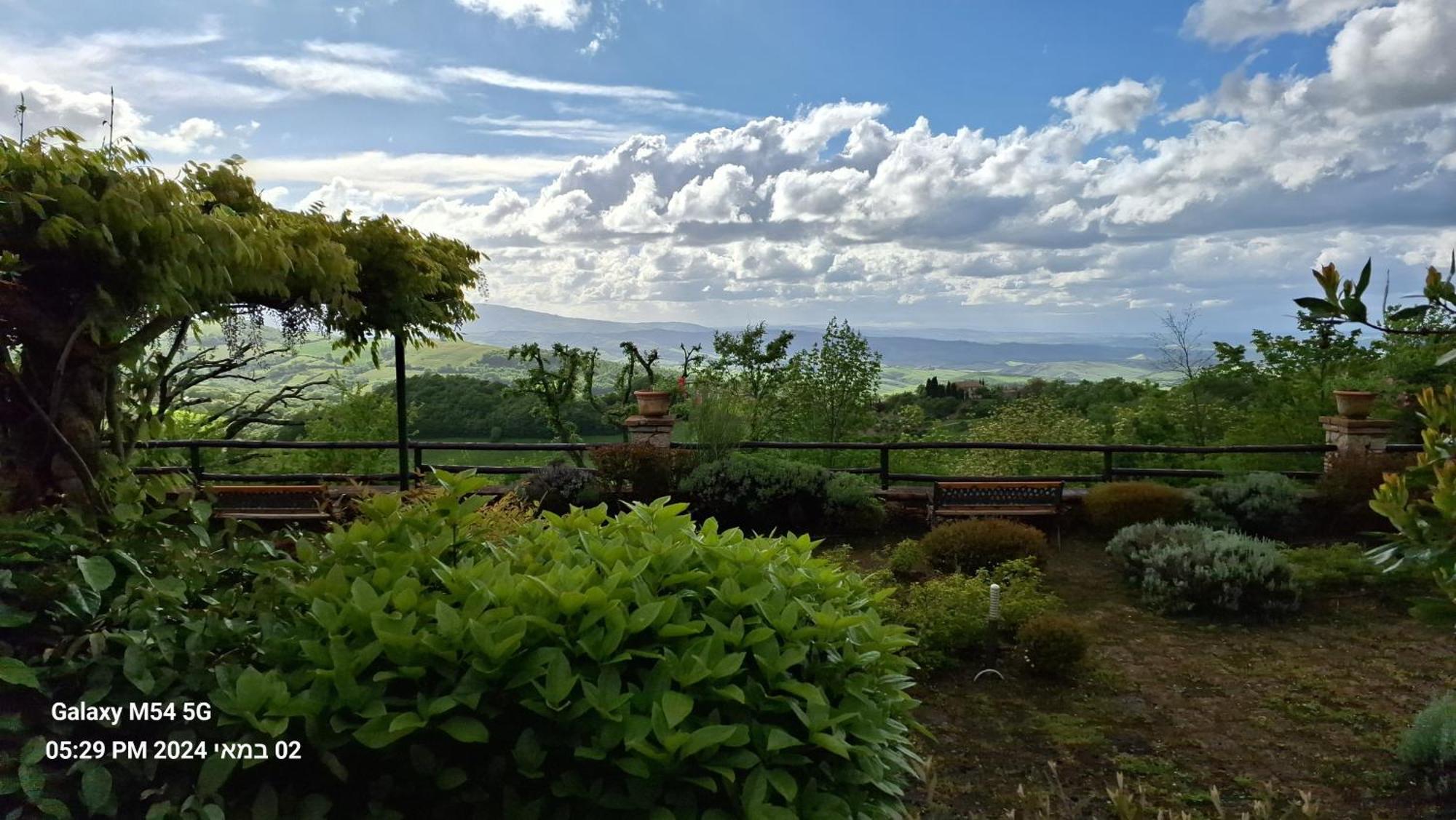 Aparthotel Borgo Del Grillo Sarteano Esterno foto