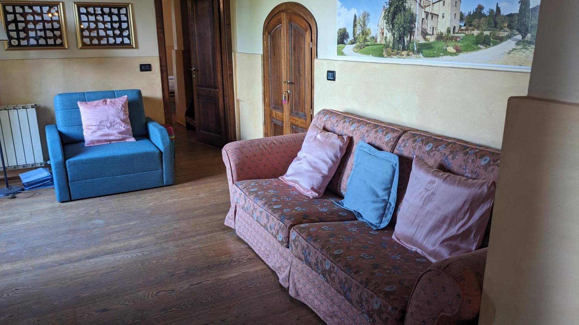Aparthotel Borgo Del Grillo Sarteano Esterno foto
