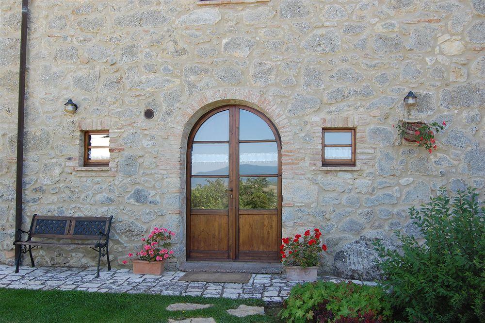 Aparthotel Borgo Del Grillo Sarteano Esterno foto