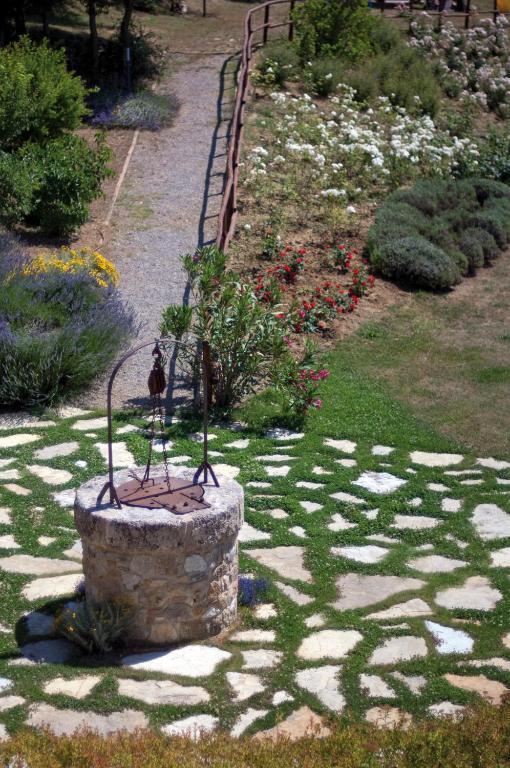 Aparthotel Borgo Del Grillo Sarteano Esterno foto