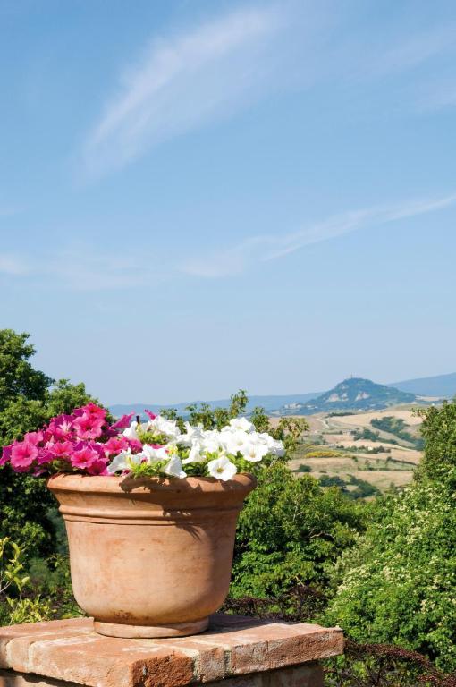 Aparthotel Borgo Del Grillo Sarteano Esterno foto